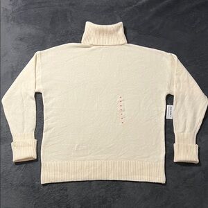 OLD NAVY cream turtleneck women’s medium soft thick chunky sweater stretchy
